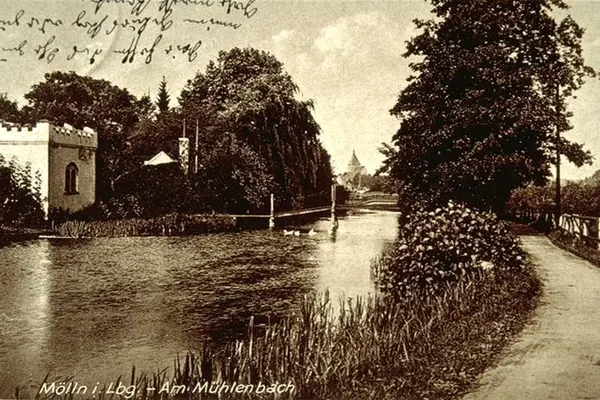 Mühlengraben, Auf den Dämmen