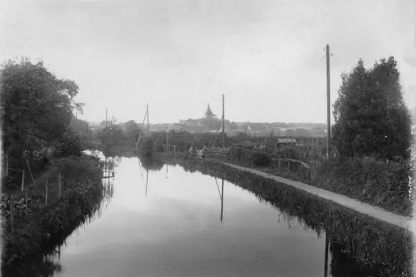 Mühlengraben, Auf den Dämmen