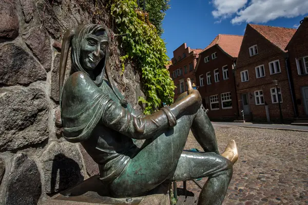 Eulenspiegelbrunnen