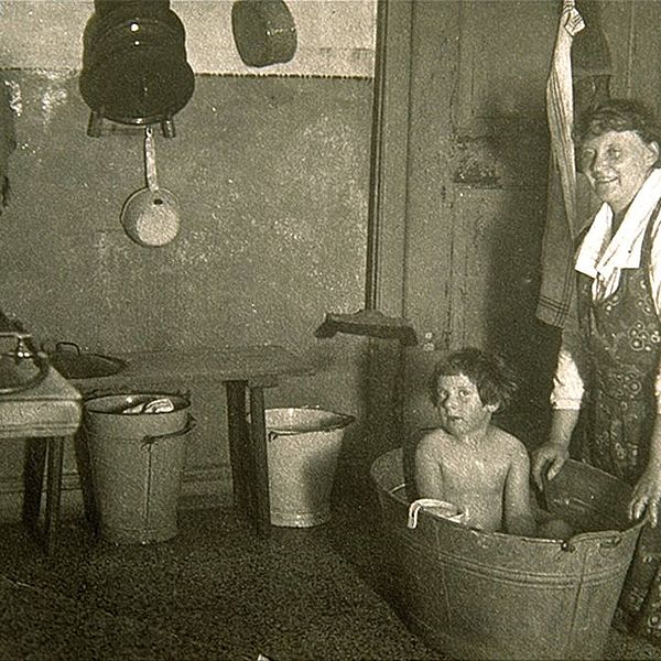 Häusliches Kinderbaden